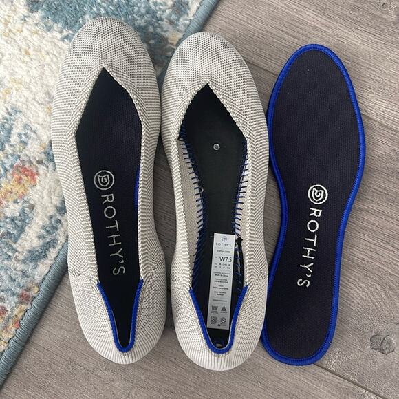 Rothy’s round toe size 7.5 light gray woman’s flat shoes - Picture 7 of 12